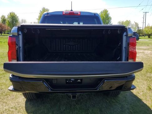 Used 2024 Chevrolet Colorado Z71 w/ Z71 Convenience Package 2 AWD/4WD image 24