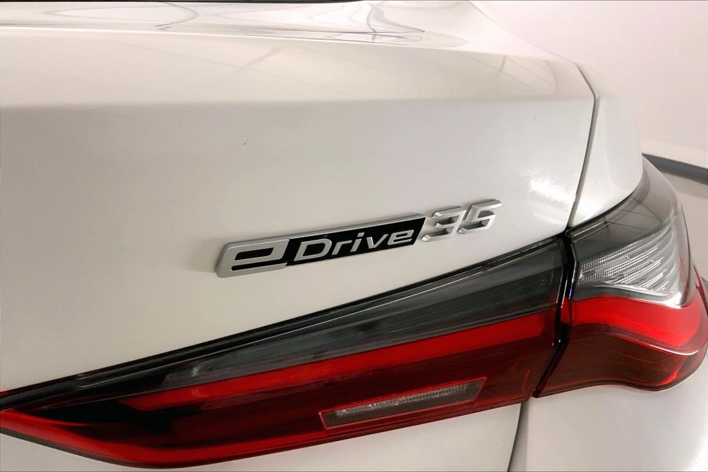 Certified 2023 BMW i4 eDrive35 RWD image 30