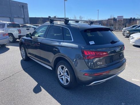 Used 2019 Audi Q5 2.0T Premium w/ Convenience Package image 4