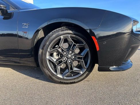 Used 2025 Dodge Charger R/T w/ Quick Order Package 25M R/T image 2