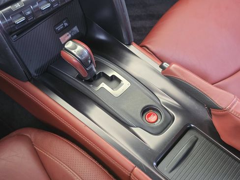 Used 2016 Nissan GT-R Premium AWD/4WD image 18