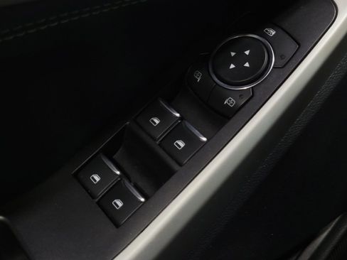 Used 2021 Ford Explorer XLT w/ Equipment Group 202A image 27