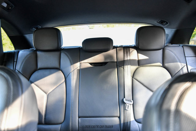 Used 2021 Porsche Macan AWD/4WD image 31