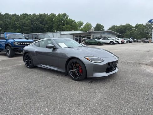 Used 2024 Nissan Z Performance w/ Floor Mat Package RWD image 11