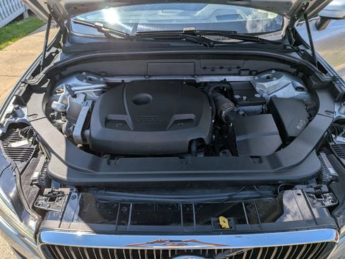 Used 2018 Volvo XC60 T6 Momentum w/ Convenience Package AWD/4WD image 24