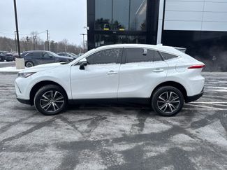 Used 2024 Toyota Venza LE video 2