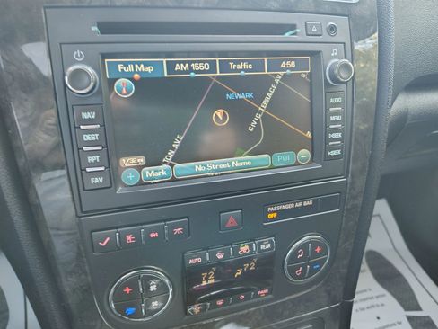 Used 2012 GMC Acadia Denali image 7