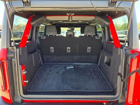 Used 2022 Ford Bronco Wildtrak image 6