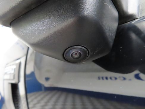 Used 2022 Ford F150 Lariat w/ Equipment Group 502A High image 42