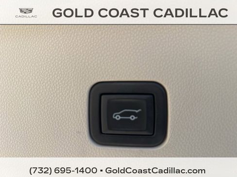Used 2024 Cadillac Escalade Premium Luxury Platinum image 18