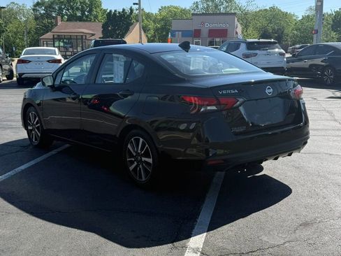 Used 2021 Nissan Versa SV FWD image 11