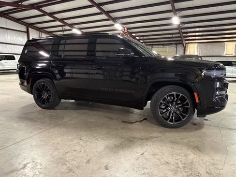 Used 2023 Jeep Grand Wagoneer Series II w/ Quick Order Packagew 28T image 5