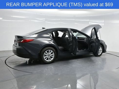 Used 2025 Toyota Camry LE image 4