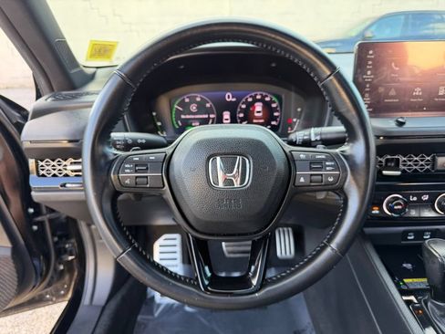 Used 2025 Honda Accord Sport image 21