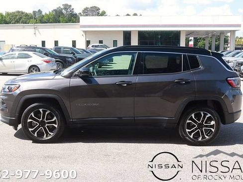 Used 2024 Jeep Compass Limited AWD/4WD image 4
