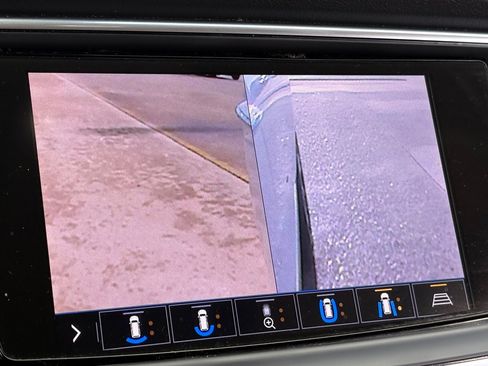 Used 2020 Buick Enclave Avenir w/ Avenir Technology Package image 23