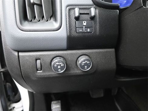 Used 2017 Chevrolet Colorado Z71 image 21