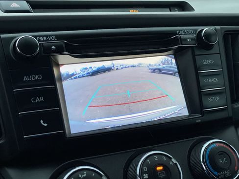 Used 2016 Toyota RAV4 LE image 33