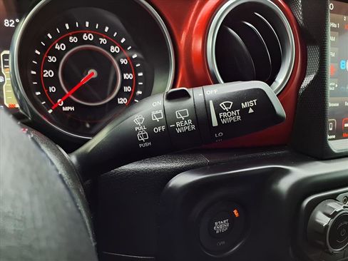 Used 2021 Jeep Wrangler Unlimited Rubicon image 37