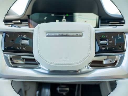 New 2025 Land Rover Range Rover Autobiography image 14