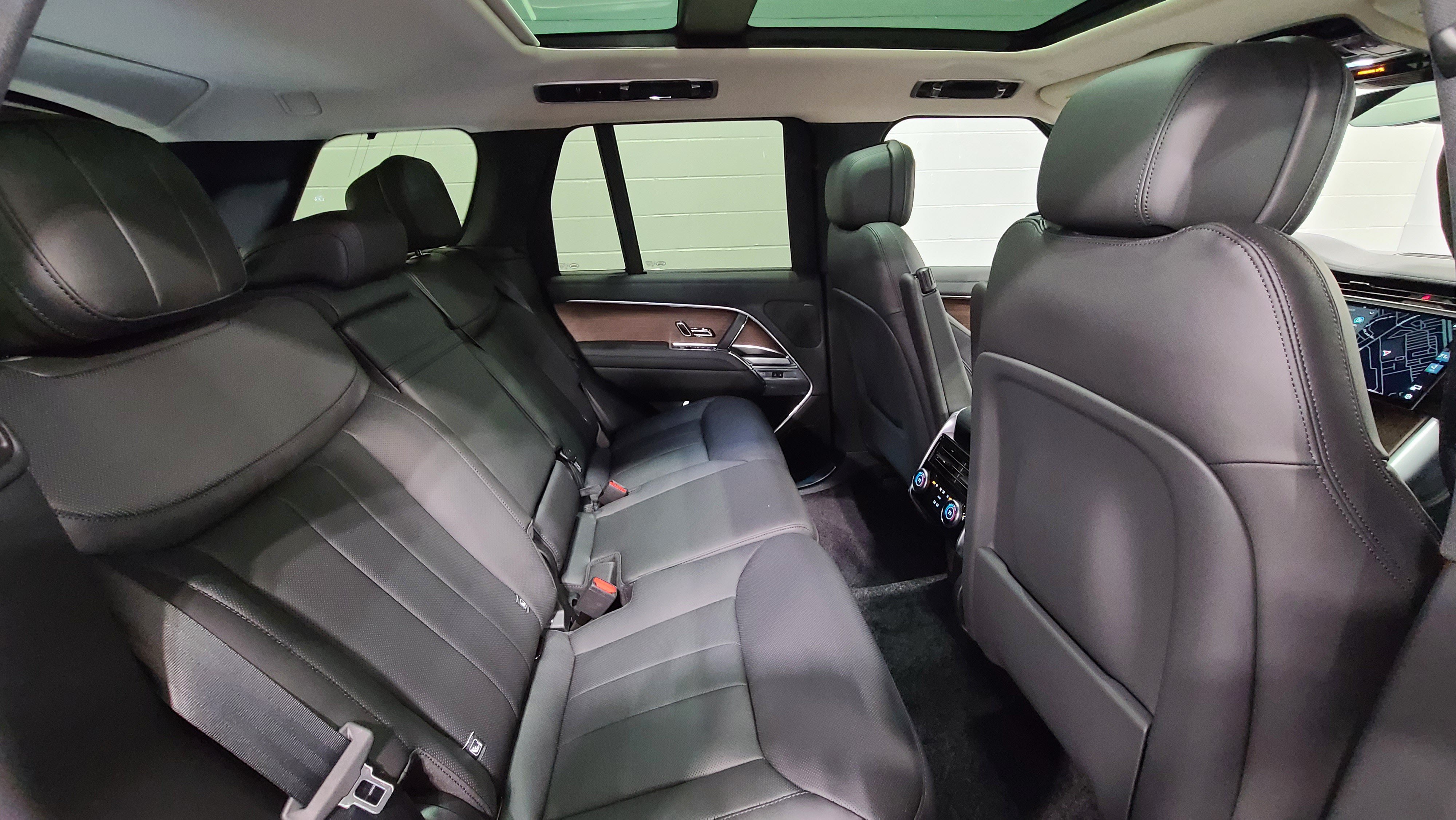 New 2026 Land Rover Range Rover SE AWD/4WD image 16