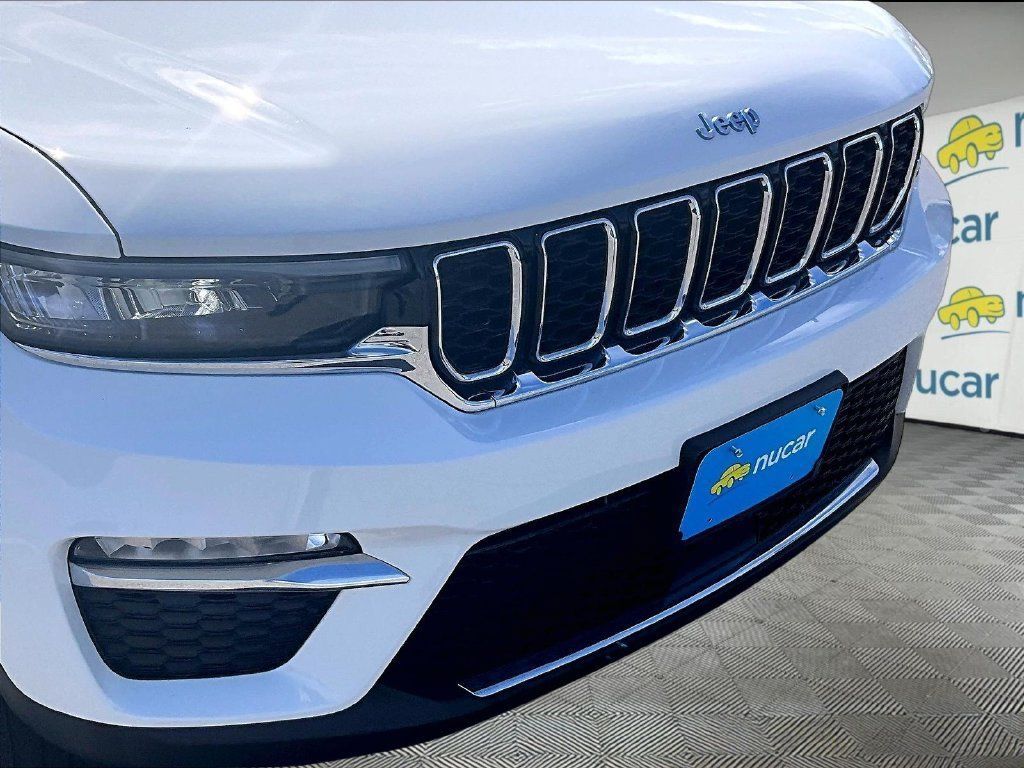 Used 2023 Jeep Grand Cherokee 4WD 4xe image 31