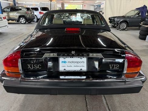 Used 1988 Jaguar XJS V12 Convertible RWD image 2