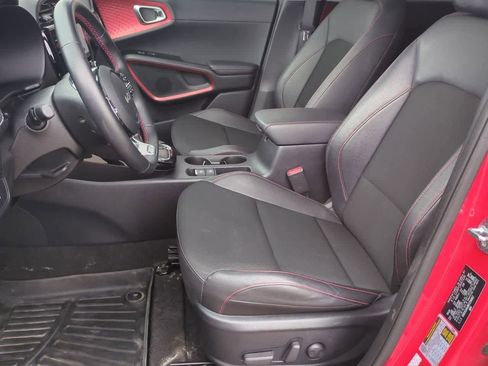 Used 2024 Kia Soul GT-Line w/ GT-Line Technology Package FWD image 15