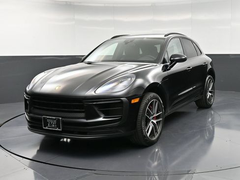 Certified 2022 Porsche Macan S image 6