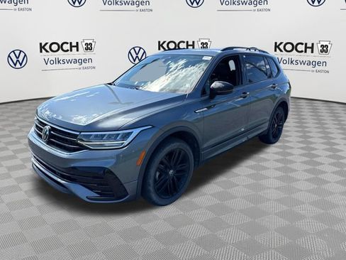 Used 2022 Volkswagen Tiguan SE R-Line AWD/4WD image 3