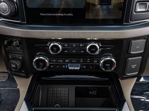 Used 2026 Ford F350 Platinum w/ Platinum Plus Package AWD/4WD image 27
