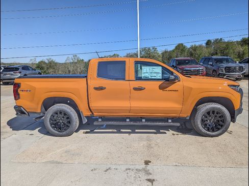 New 2026 Chevrolet Colorado W/T image 6