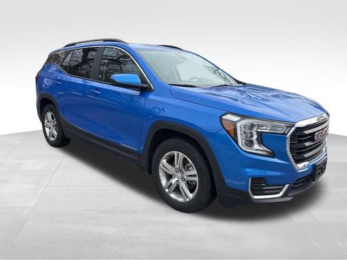 Used 2024 GMC Terrain SLE w/ Driver Convenience Package FWD image 11