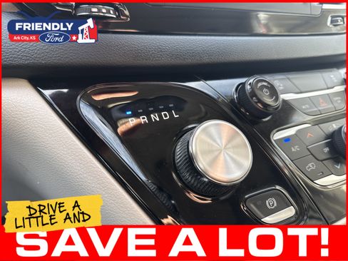 Used 2023 Chrysler Voyager LX FWD image 35