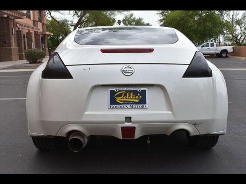 Used 2016 Nissan 370Z Coupe image 9
