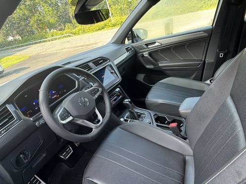 Used 2023 Volkswagen Tiguan SE R-Line AWD/4WD image 18