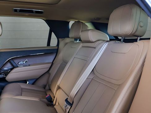 Used 2023 Land Rover Range Rover Sport SE image 46