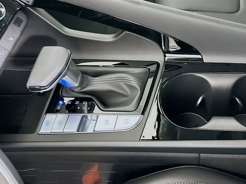 New 2026 Hyundai Elantra Limited image 15