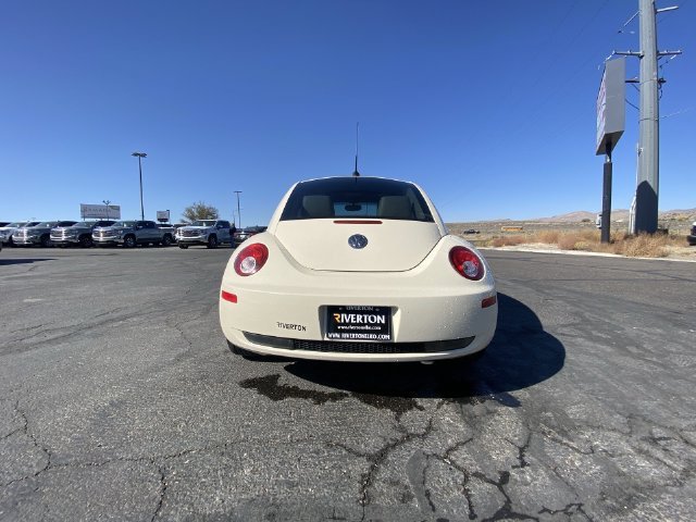 Used 2008 Volkswagen Beetle S FWD image 7