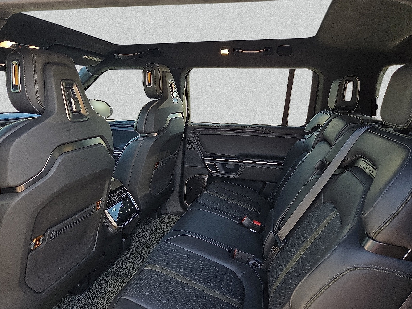 Used 2024 Rivian R1S Adventure Quad AWD/4WD image 10
