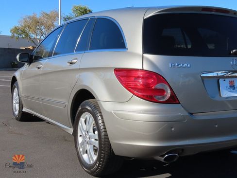 Used 2006 Mercedes-Benz R 500 4MATIC image 25