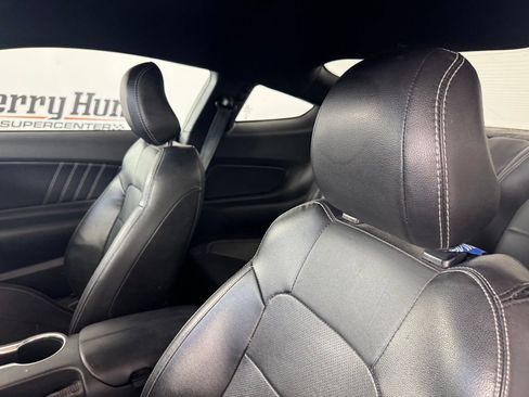 Used 2018 Ford Mustang Premium RWD image 10