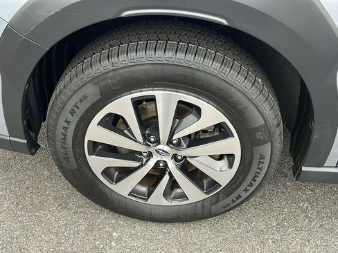 Certified 2023 Subaru Outback 2.5i image 5