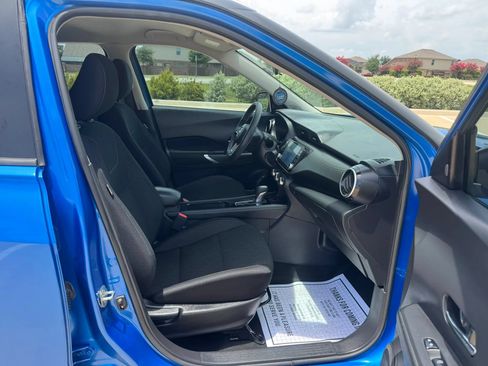 Used 2023 Nissan Kicks SV FWD image 30