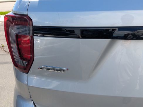 Used 2019 Ford Explorer Sport AWD/4WD image 5