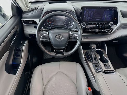Certified 2020 Toyota Highlander Platinum AWD/4WD image 25