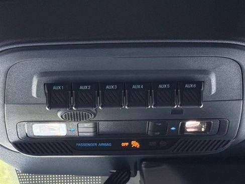 Used 2025 Ford Bronco Raptor image 17