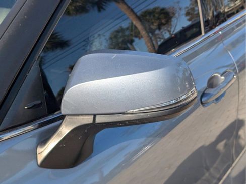 Used 2021 Toyota Highlander XLE image 16