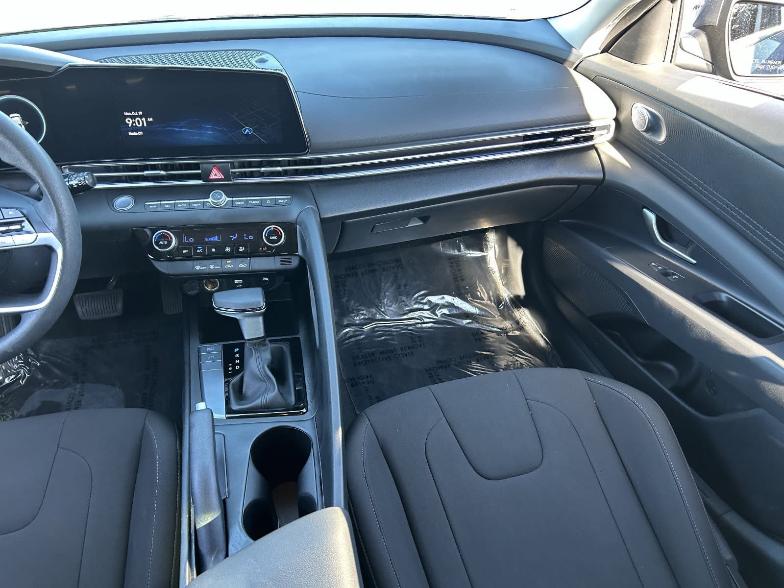 Used 2024 Hyundai Elantra SEL FWD image 18