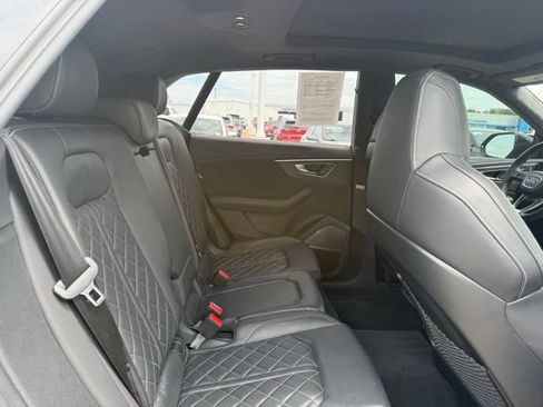 Used 2022 Audi SQ8 Prestige w/ Prestige Package AWD/4WD image 20